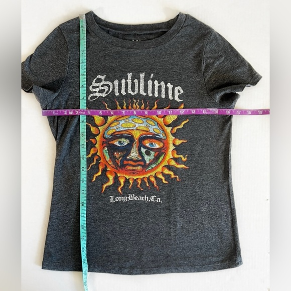 Sublime logo Sun Graphic Band T-shirt stretch Women’s size Small Long Beach Ca - Picture 4 of 6